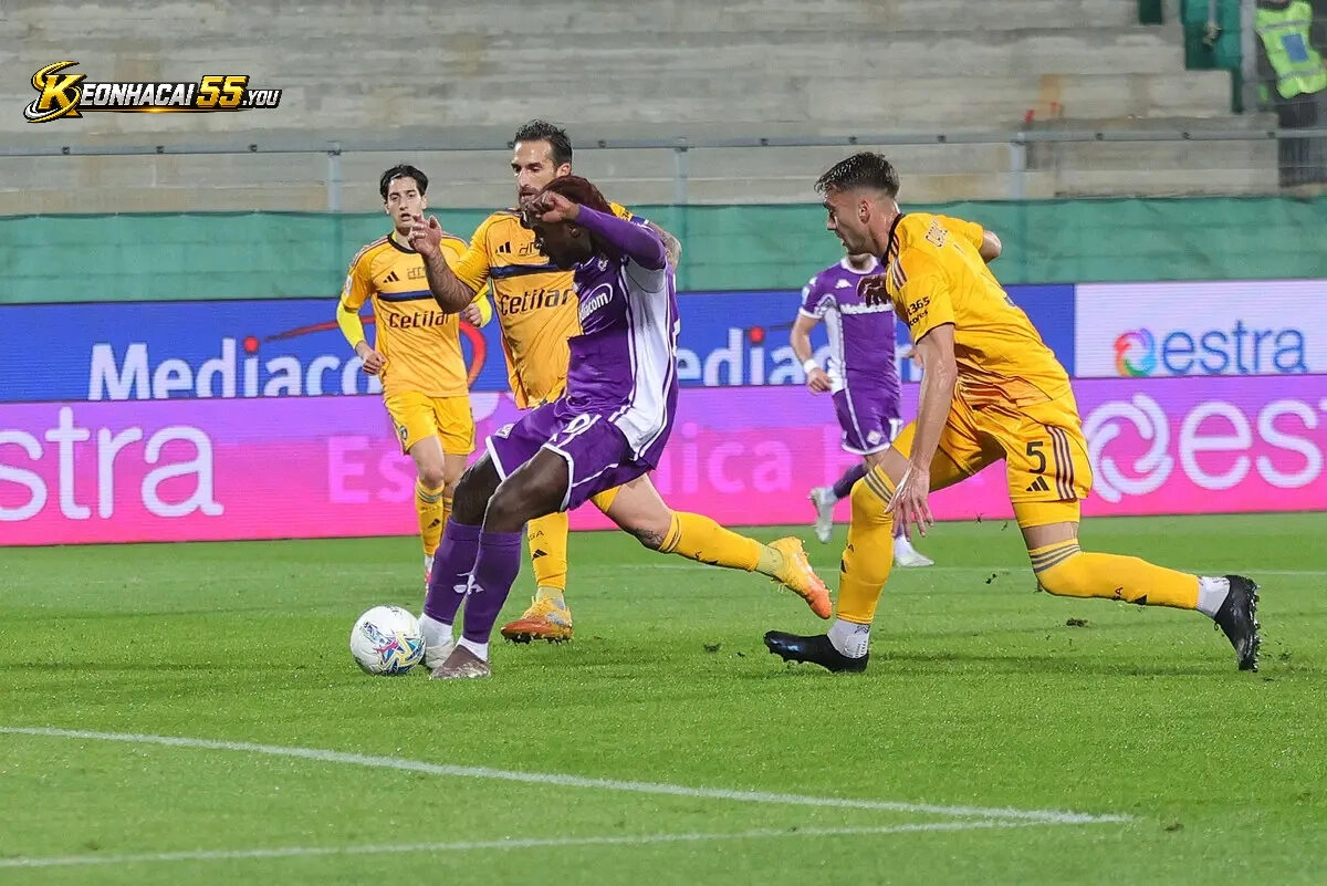 Fiorentina hướng tới chiến thắng trên sân nhà